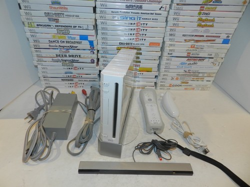 White nintendo wii - nintendo,